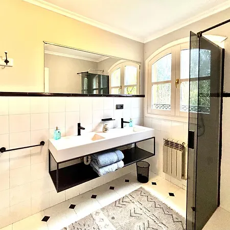 Villa Mint House *